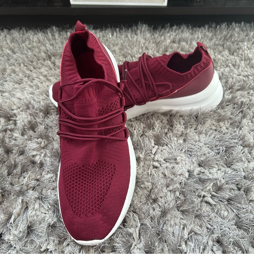 ✨H&M Burgundy Knit Slip-On Sneakers with White Sole - Picture 6 of 7